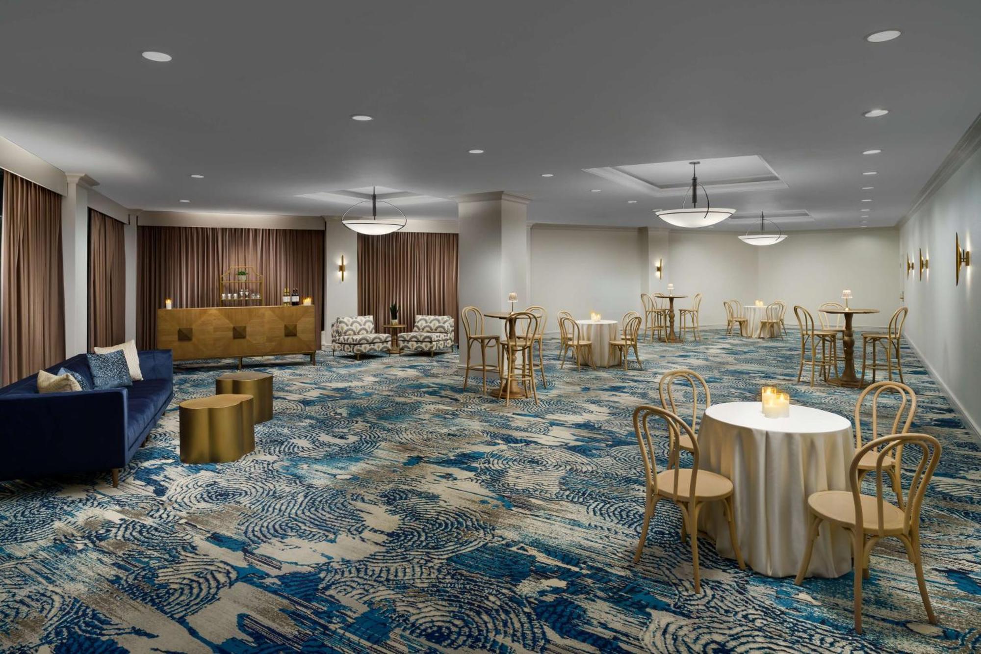 Hilton Charlotte University Place Exterior photo