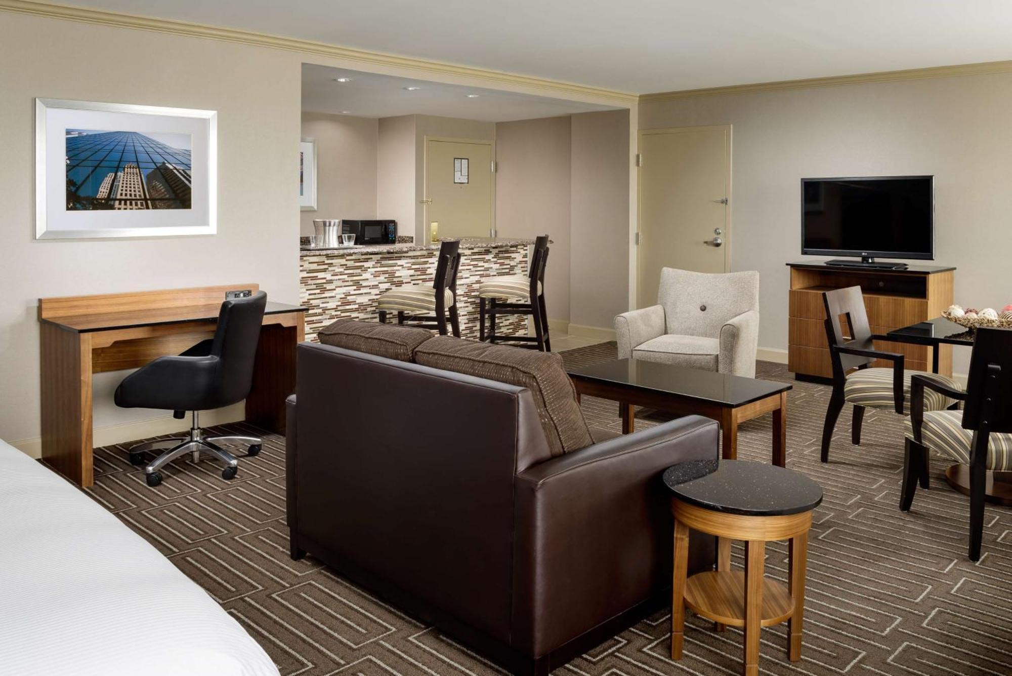 Hilton Charlotte University Place Exterior photo