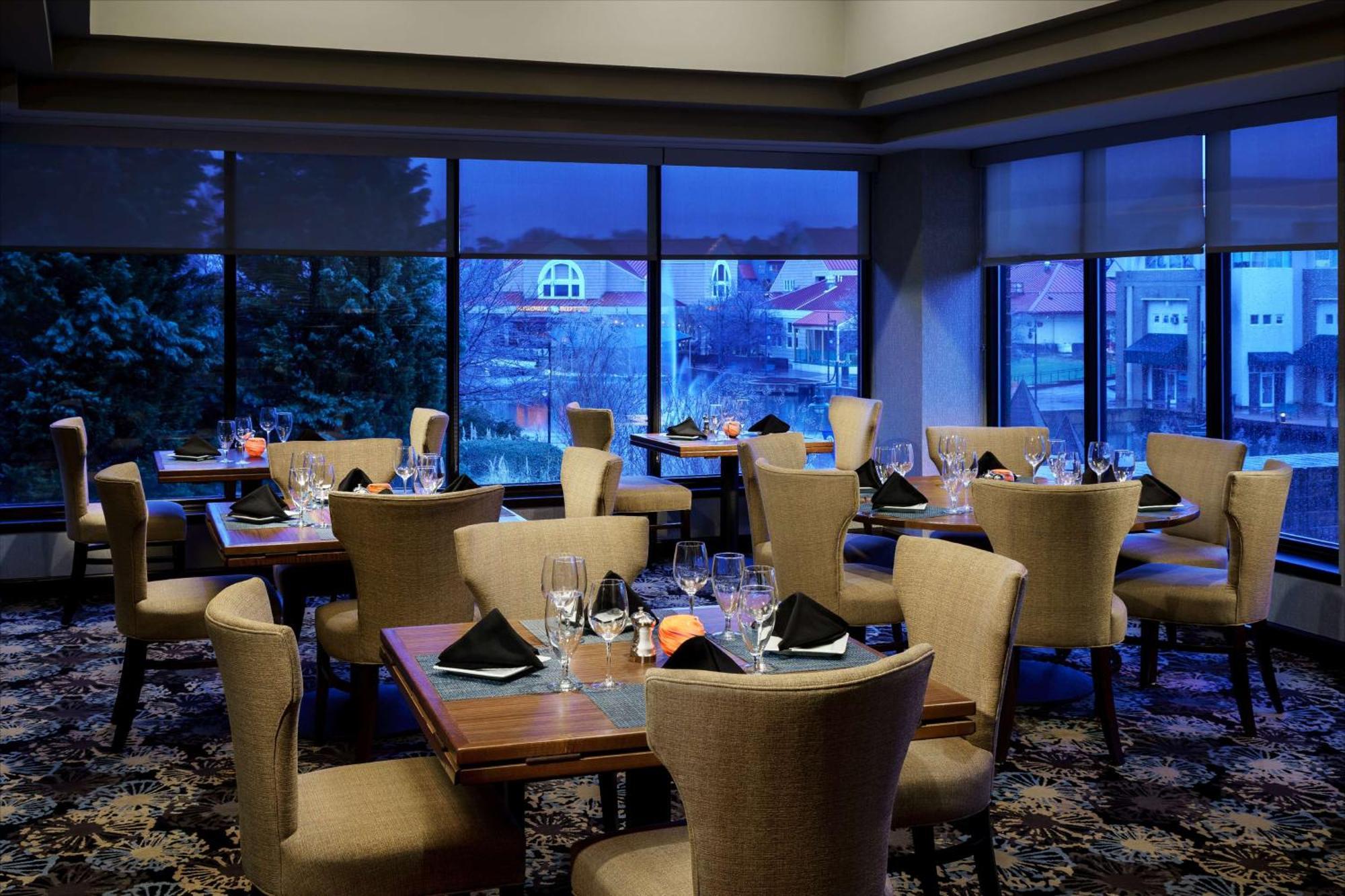 Hilton Charlotte University Place Exterior photo